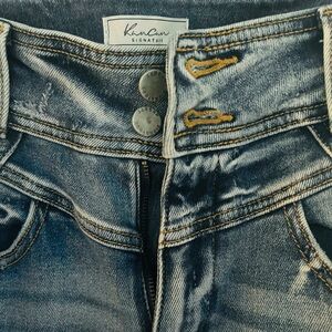 KanCan super hi rise distressed jeans size 26 SKYE HIGH super flare 🤍💙⚡️